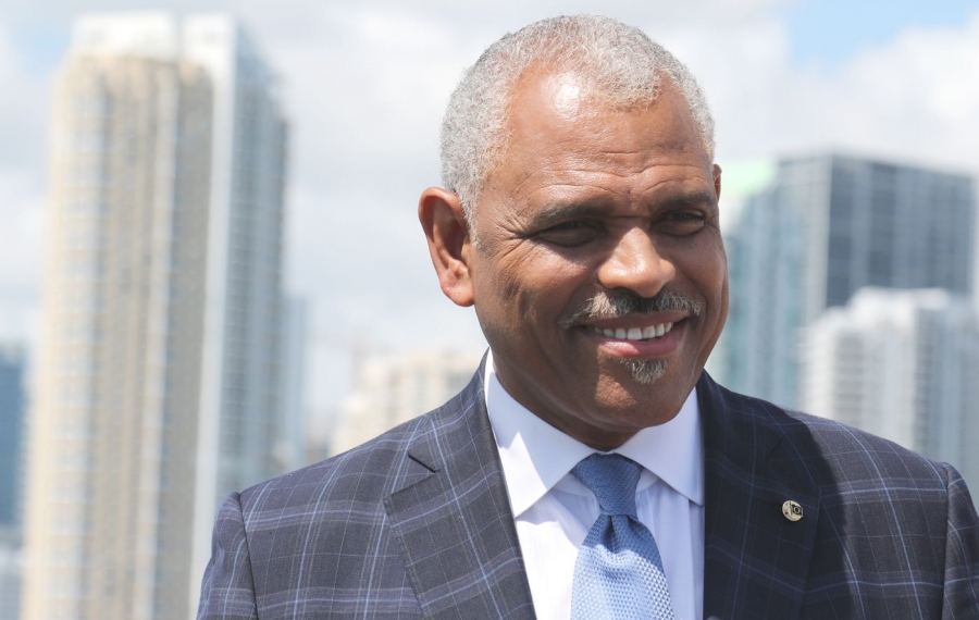 Comment un homme d'affaires afro-américain est passé de la pauvreté à une entreprise de 48 milliards de dollars