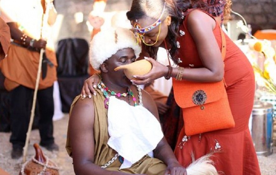 Voila pourquoi certaines cultures africaines permettent aux membres de la famille de se marier.