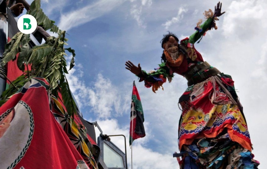 L'Afrique en images : des contorsionnistes aux cambistes en passant par les bikers