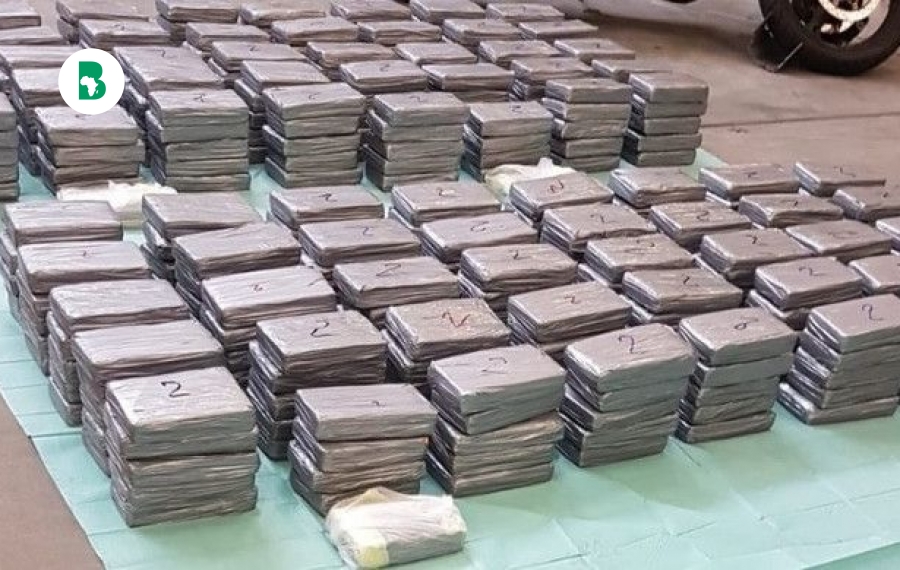 La marine ivoirienne saisit plus de 400 kg de cocaïne au large des côtes