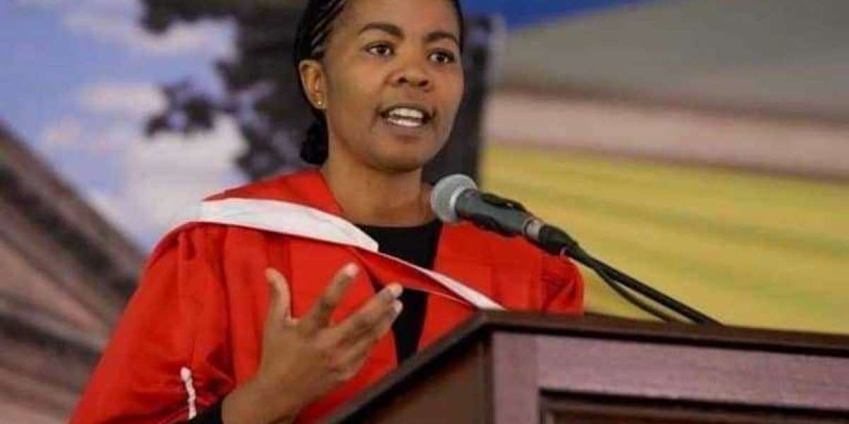 L'Université d'Afrique du Sud (UNISA) nomme un professeur comme première femme vice-chancelière en 148 ans